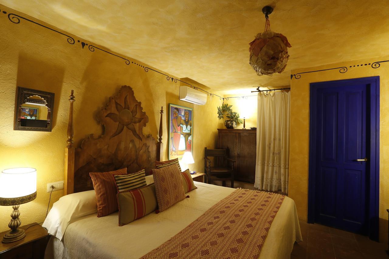 Hostal Blau Peratallada Ngoại thất bức ảnh